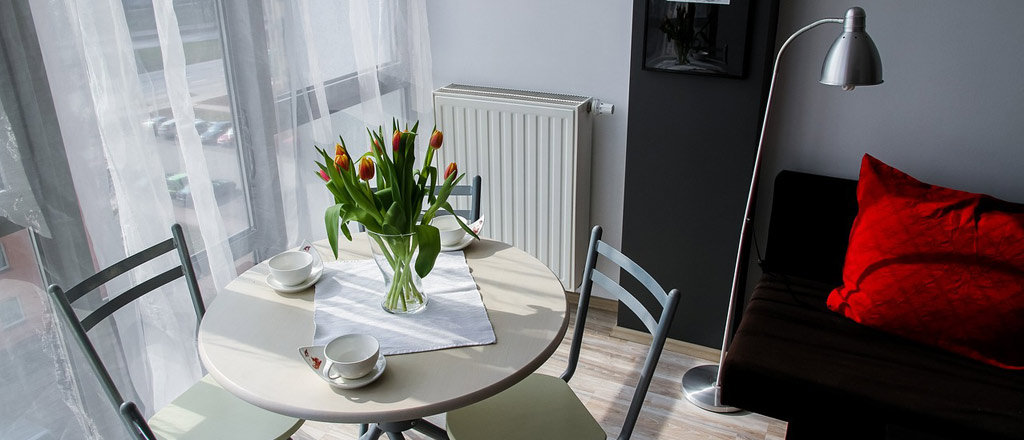 Benefits of living in a one room apartment in Spokane.