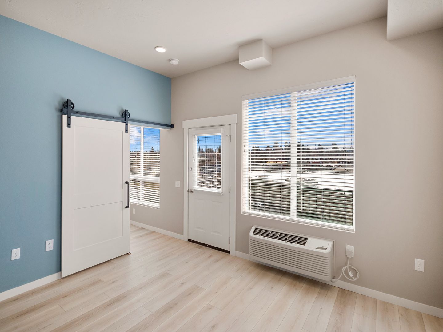 The Retreat at 5-Mile - Spokane Apartment Rentals