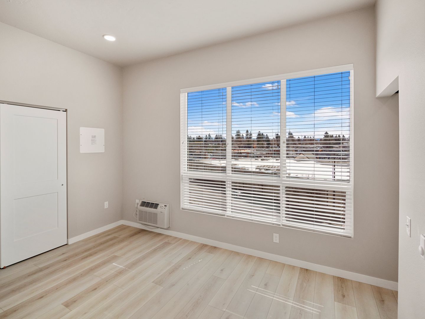 The Retreat at 5-Mile - Spokane WA Apartment Rentals